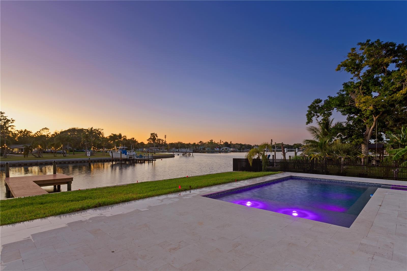 Image 39 of 41 For 4441 Pompano Drive Se