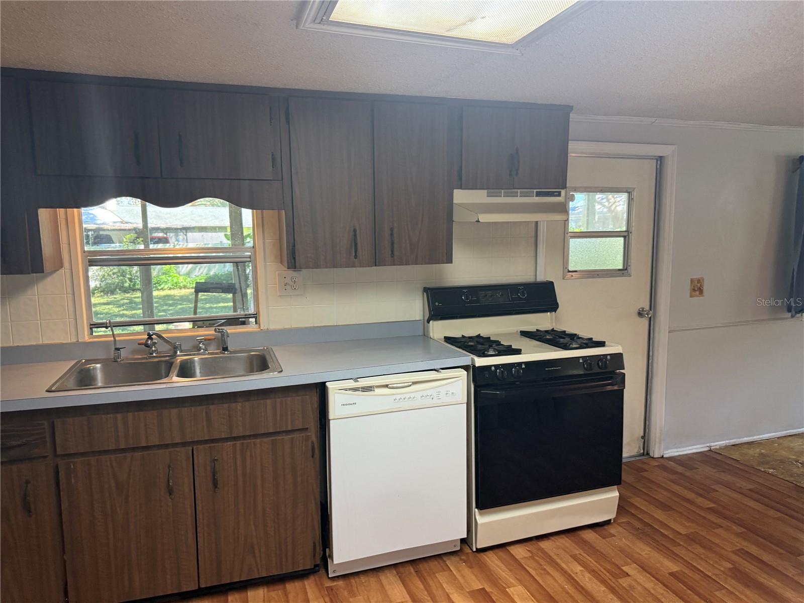 Image 19 of 54 For 8351 Clara Drive