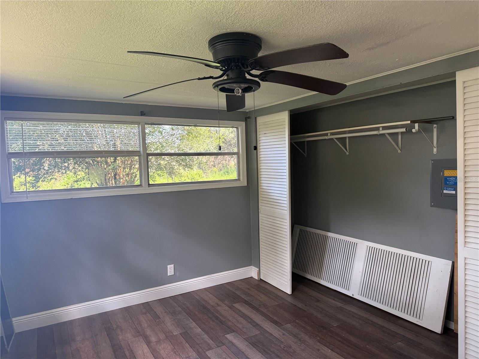 Image 33 of 54 For 8351 Clara Drive