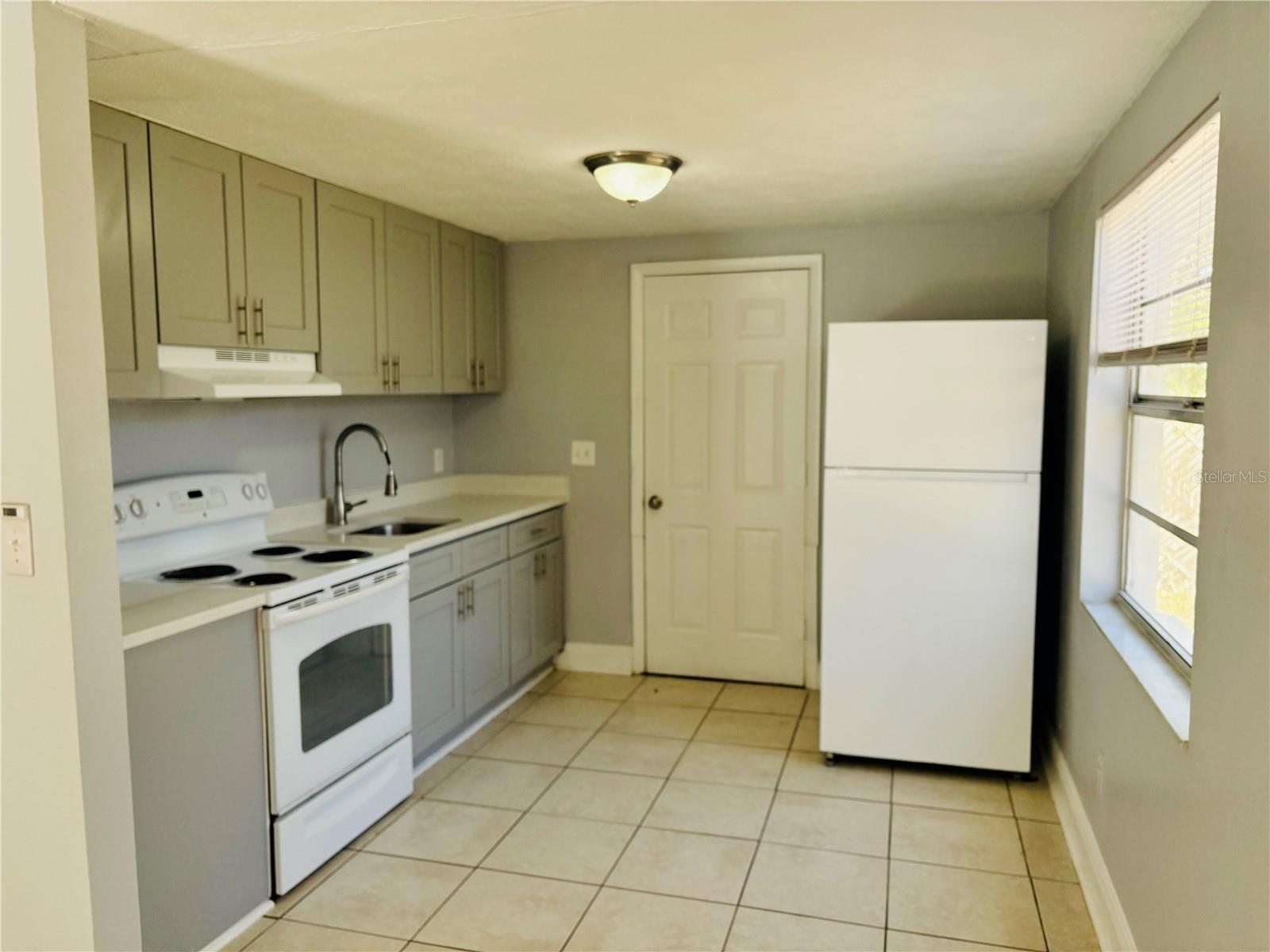 Image 6 of 13 For 11733 12th Street D