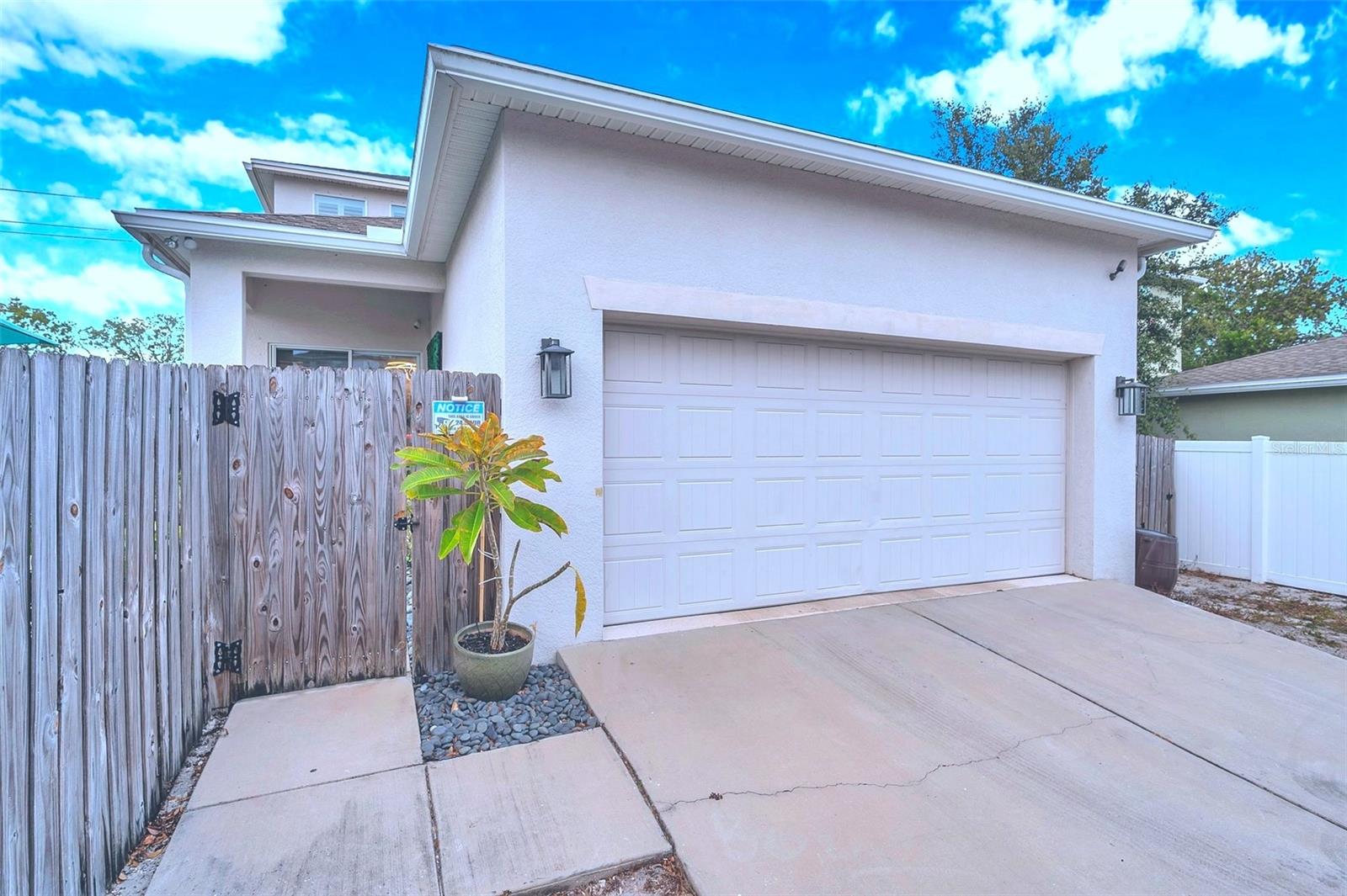 Image 2 of 55 For 2602 Nassau Street