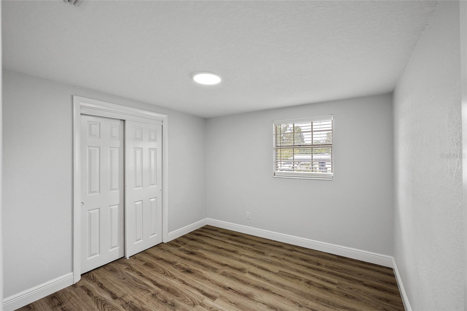 Image 11 of 24 For 402 Midwood Drive