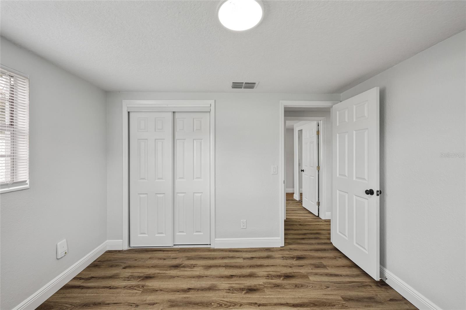 Image 12 of 24 For 402 Midwood Drive
