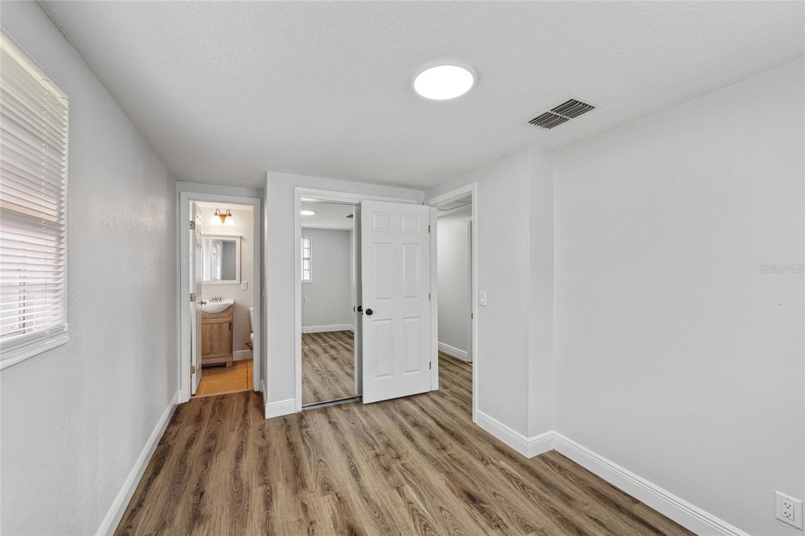 Image 13 of 24 For 402 Midwood Drive