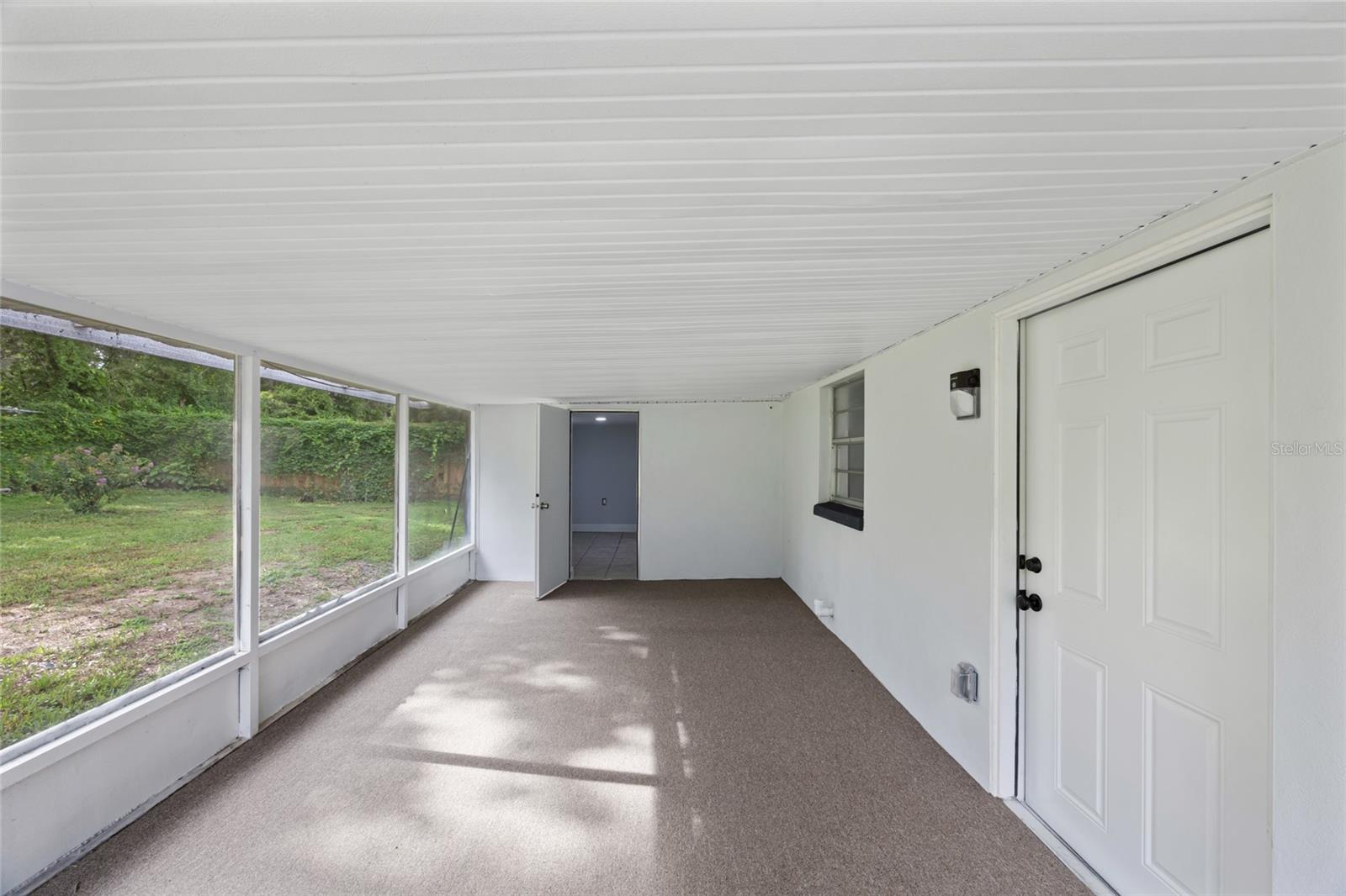 Image 16 of 24 For 402 Midwood Drive