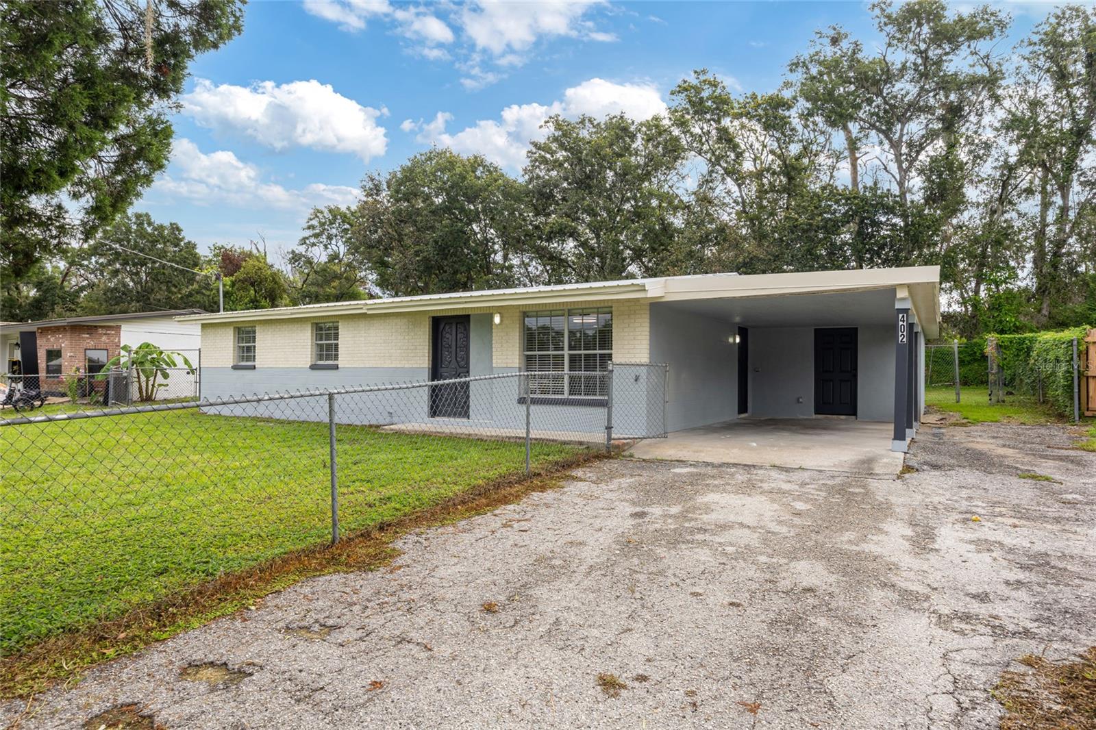 Image 3 of 24 For 402 Midwood Drive