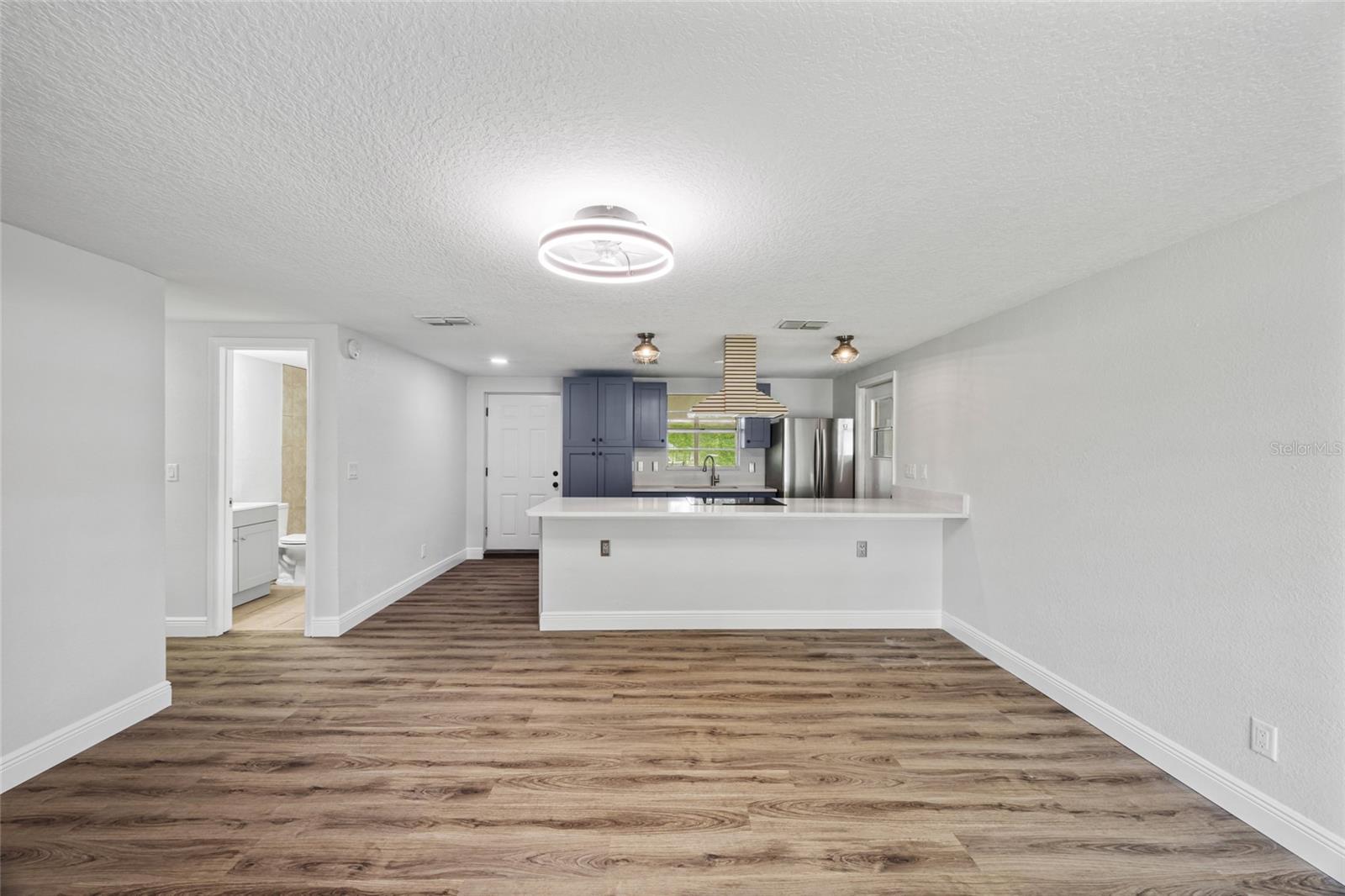 Image 5 of 24 For 402 Midwood Drive