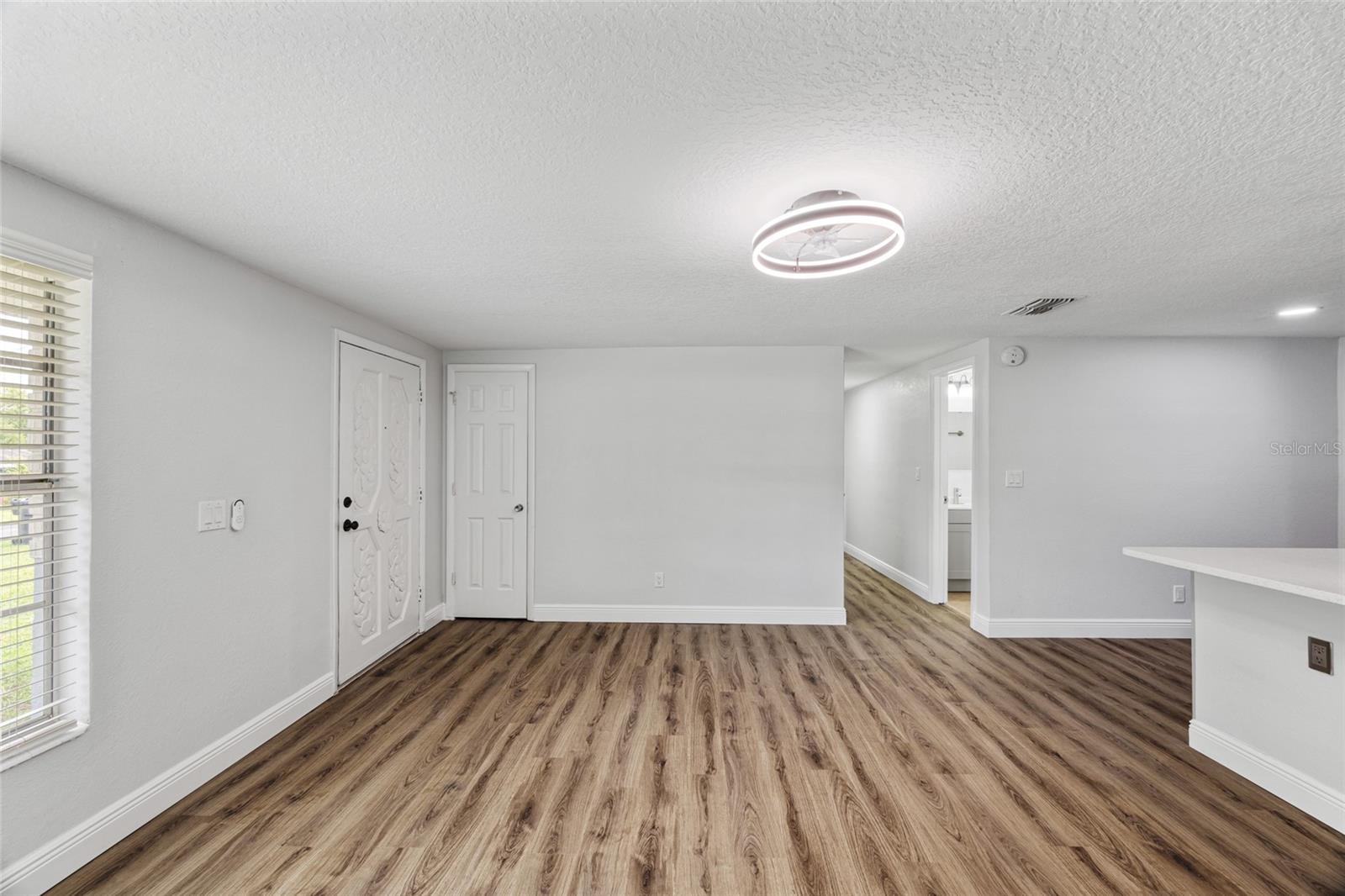 Image 6 of 24 For 402 Midwood Drive