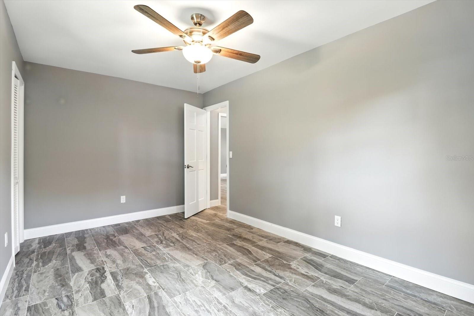 Listing photo id 30 for 11870 Riverhaven Drive