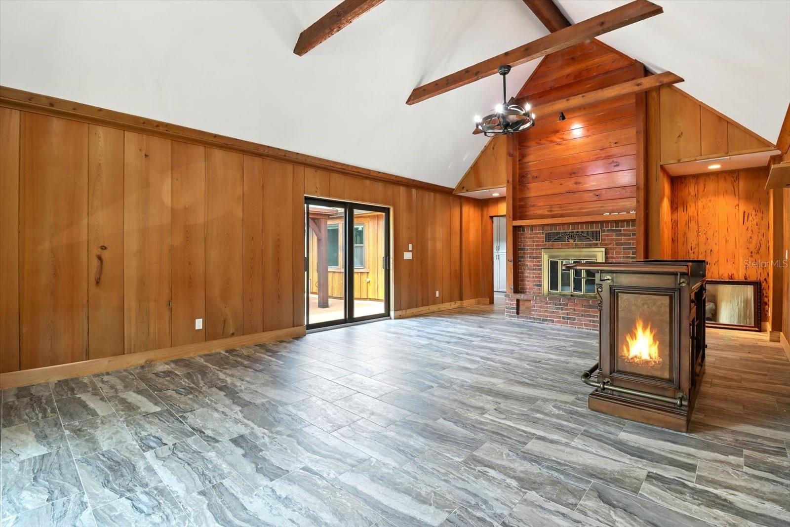 Listing photo id 35 for 11870 Riverhaven Drive