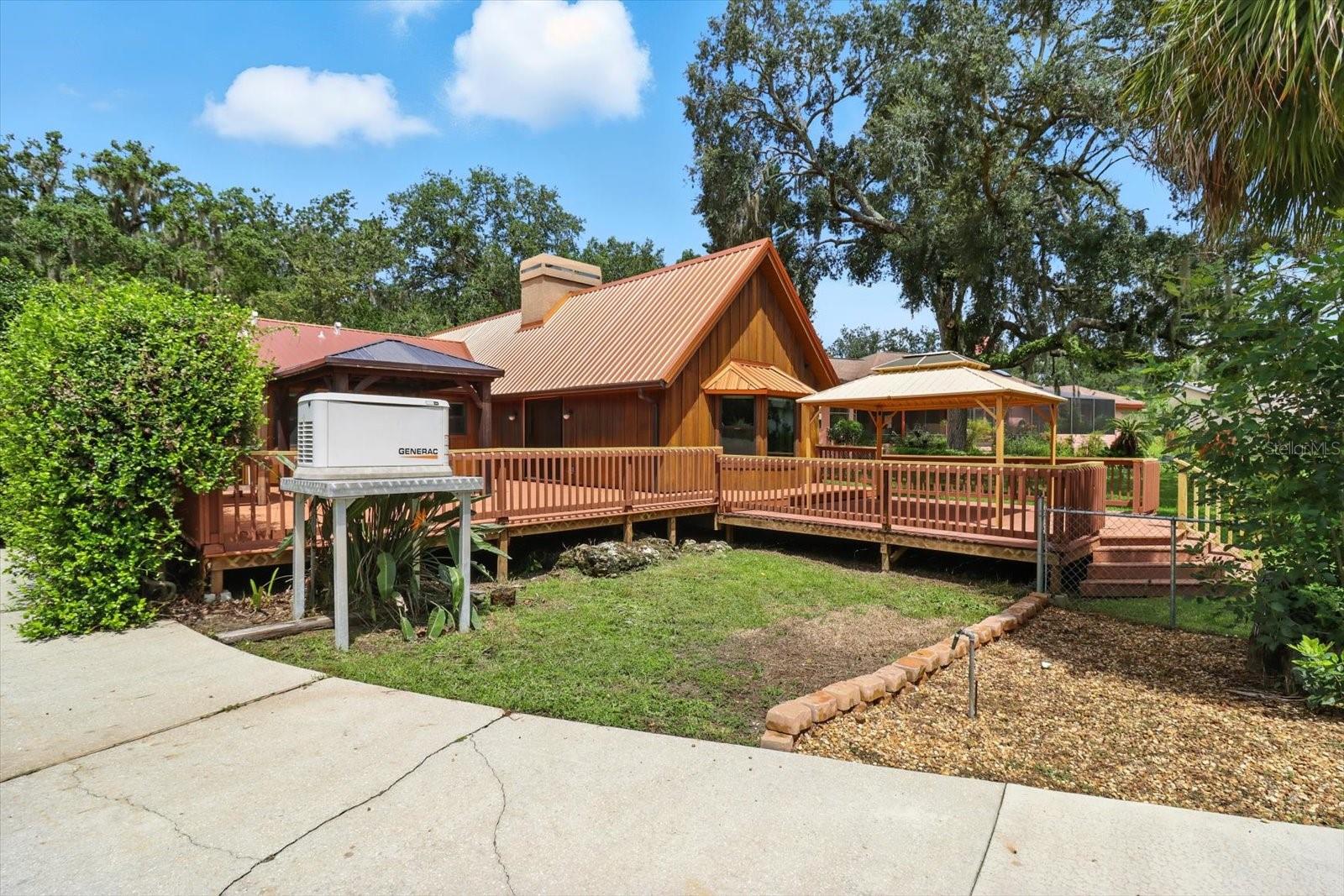 Listing photo id 40 for 11870 Riverhaven Drive