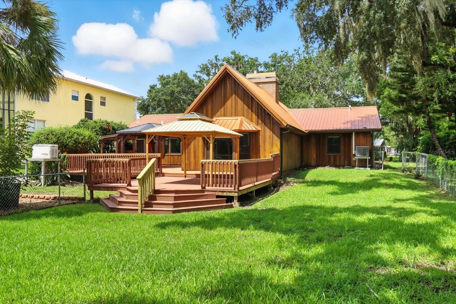 Listing photo id 41 for 11870 Riverhaven Drive