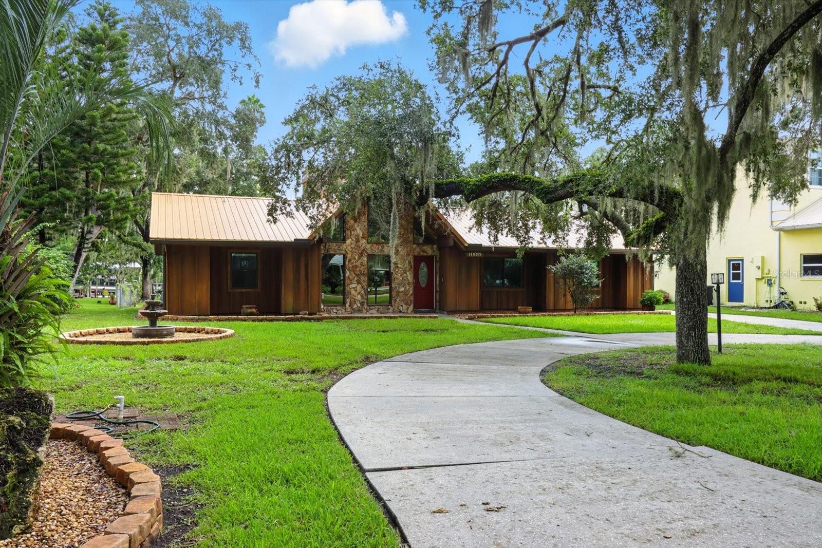 Listing photo id 3 for 11870 Riverhaven Drive