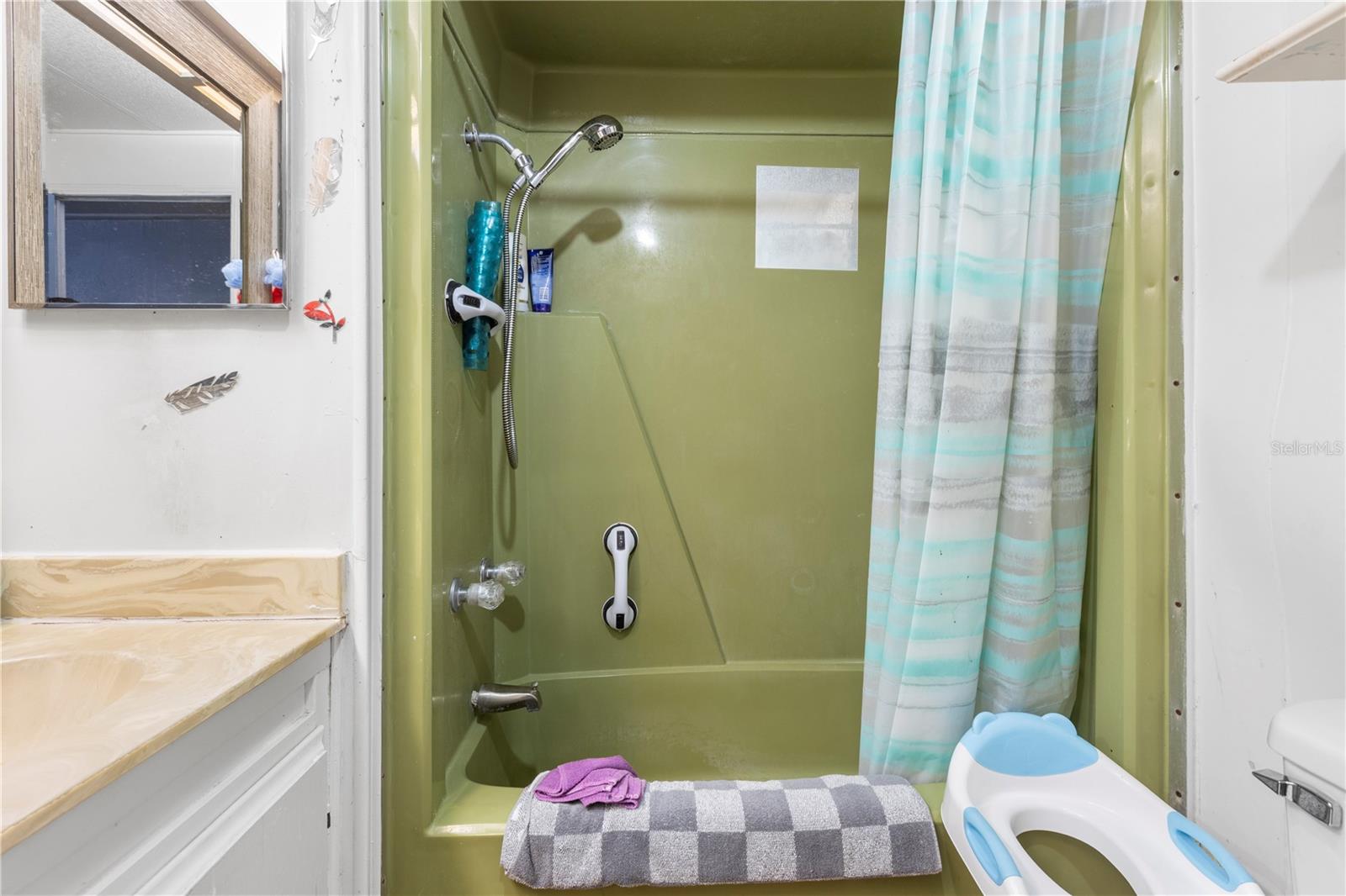 Image 13 of 41 For 8402 Weeping Willow Street