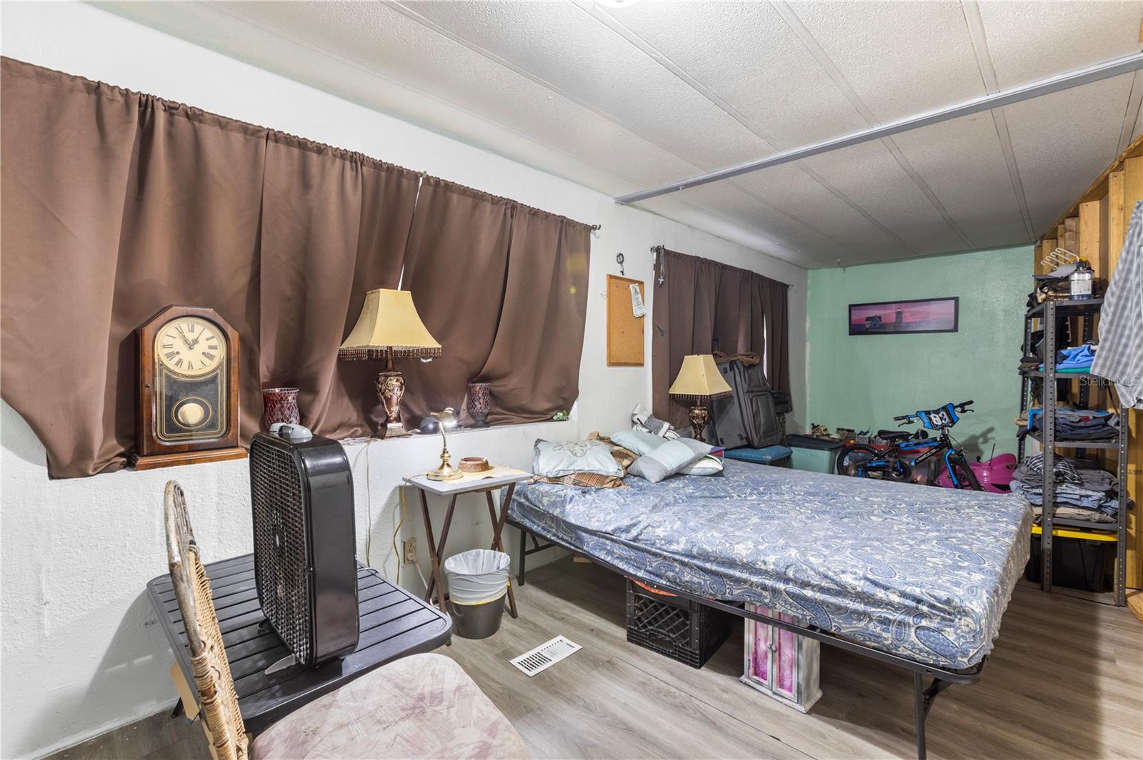 Image 16 of 41 For 8402 Weeping Willow Street