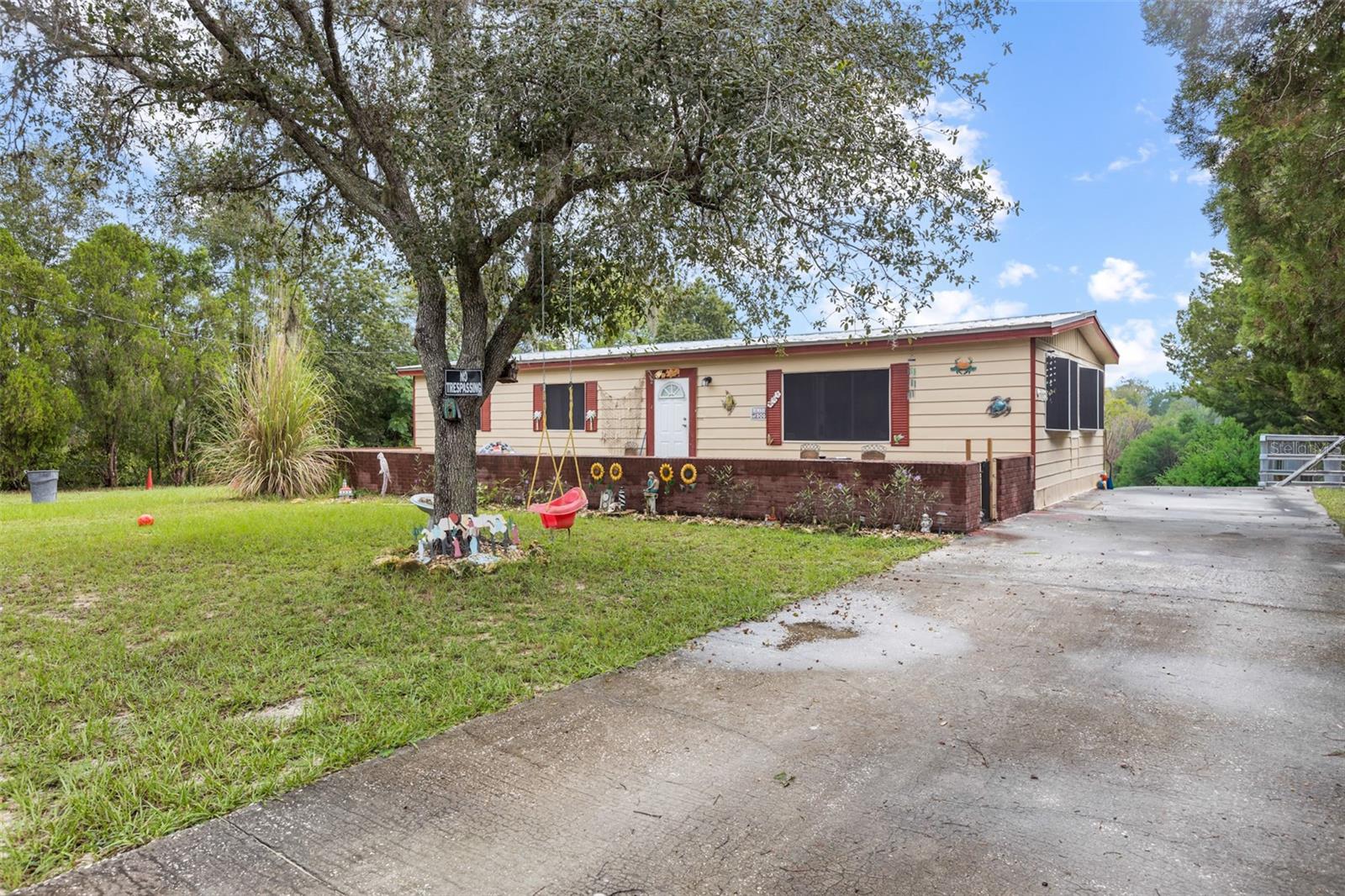Image 2 of 41 For 8402 Weeping Willow Street