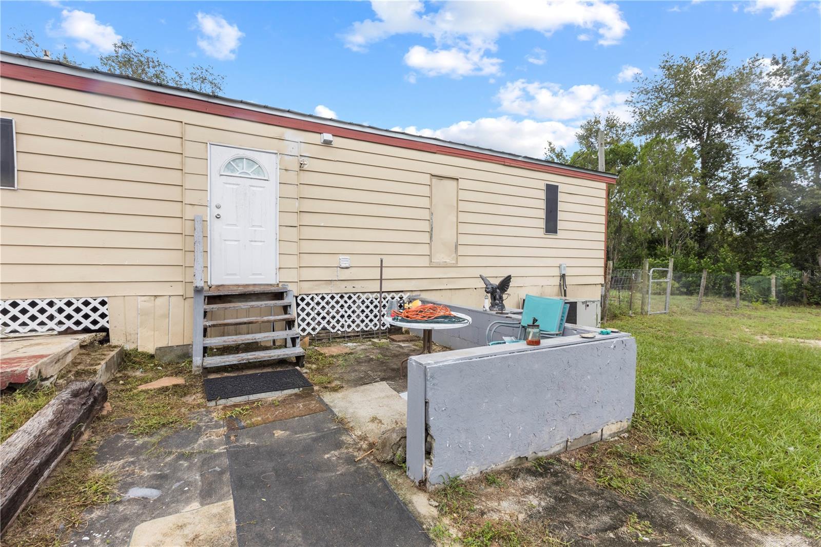 Image 20 of 41 For 8402 Weeping Willow Street