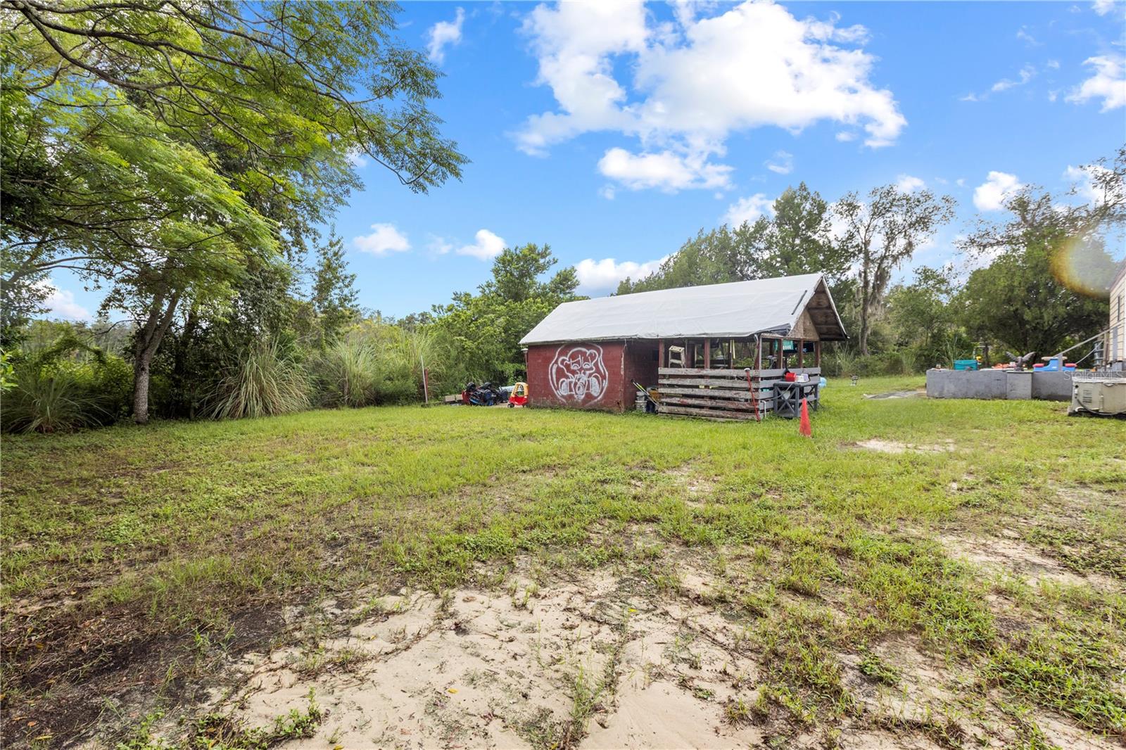 Image 22 of 41 For 8402 Weeping Willow Street