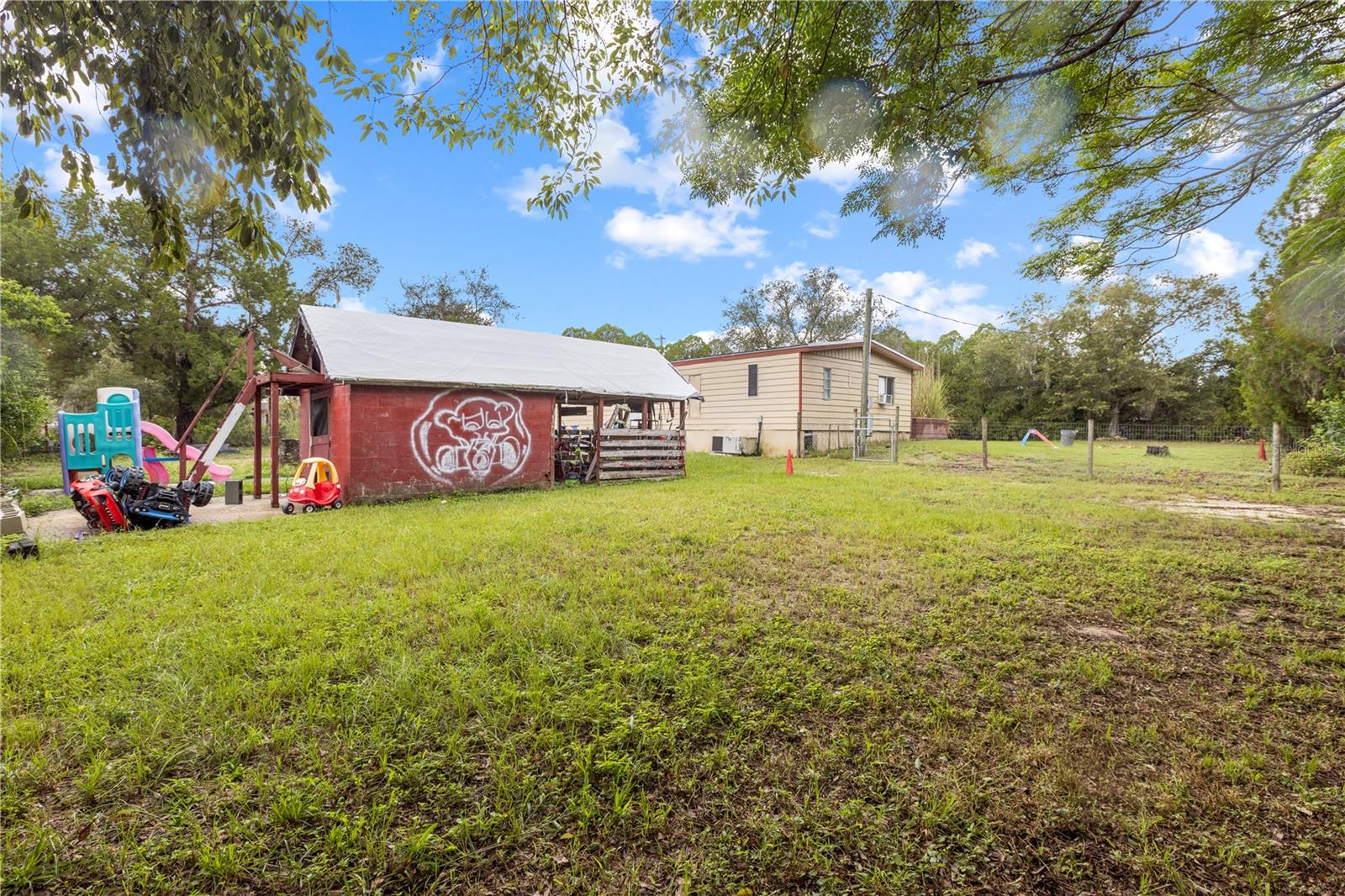 Image 23 of 41 For 8402 Weeping Willow Street