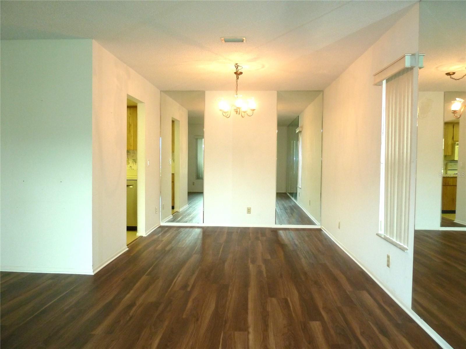 Image 4 of 15 For 1350 Glengarry Drive