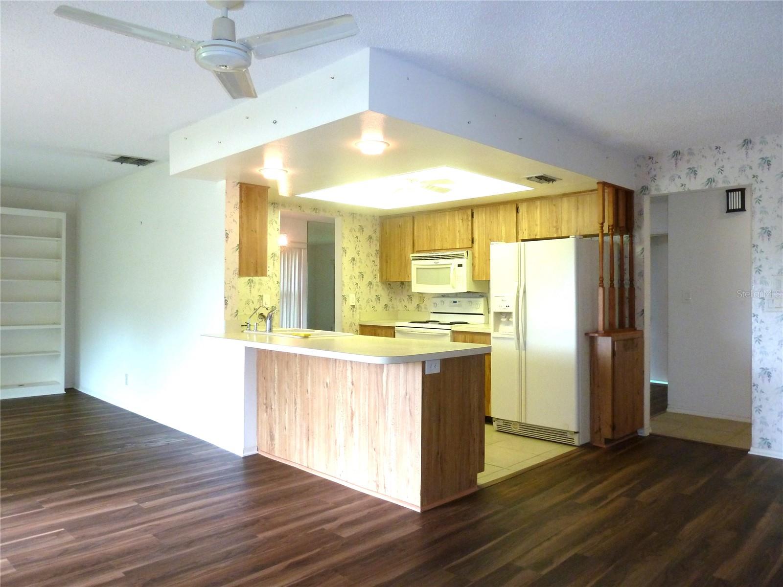 Image 5 of 15 For 1350 Glengarry Drive