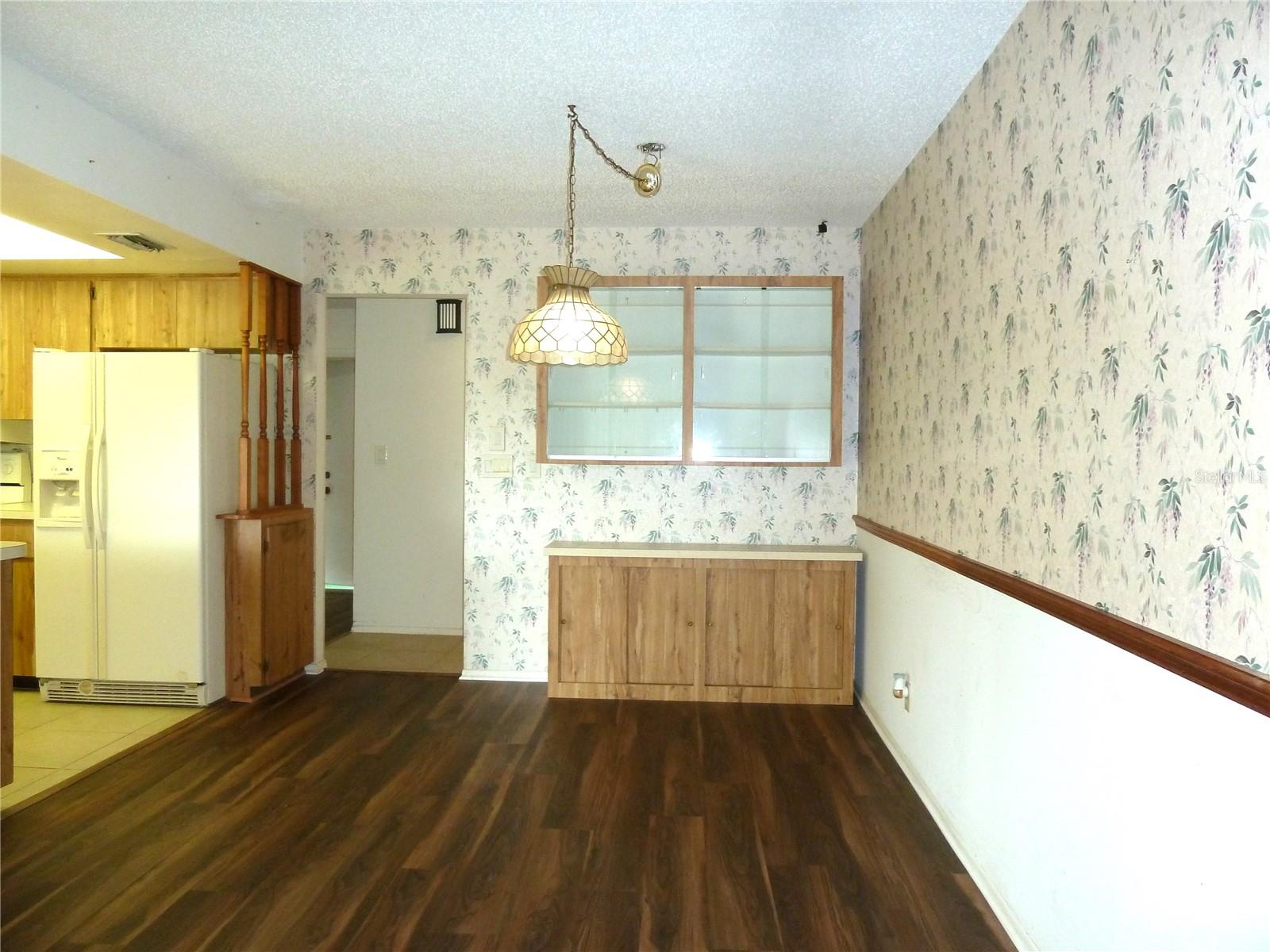 Image 6 of 15 For 1350 Glengarry Drive