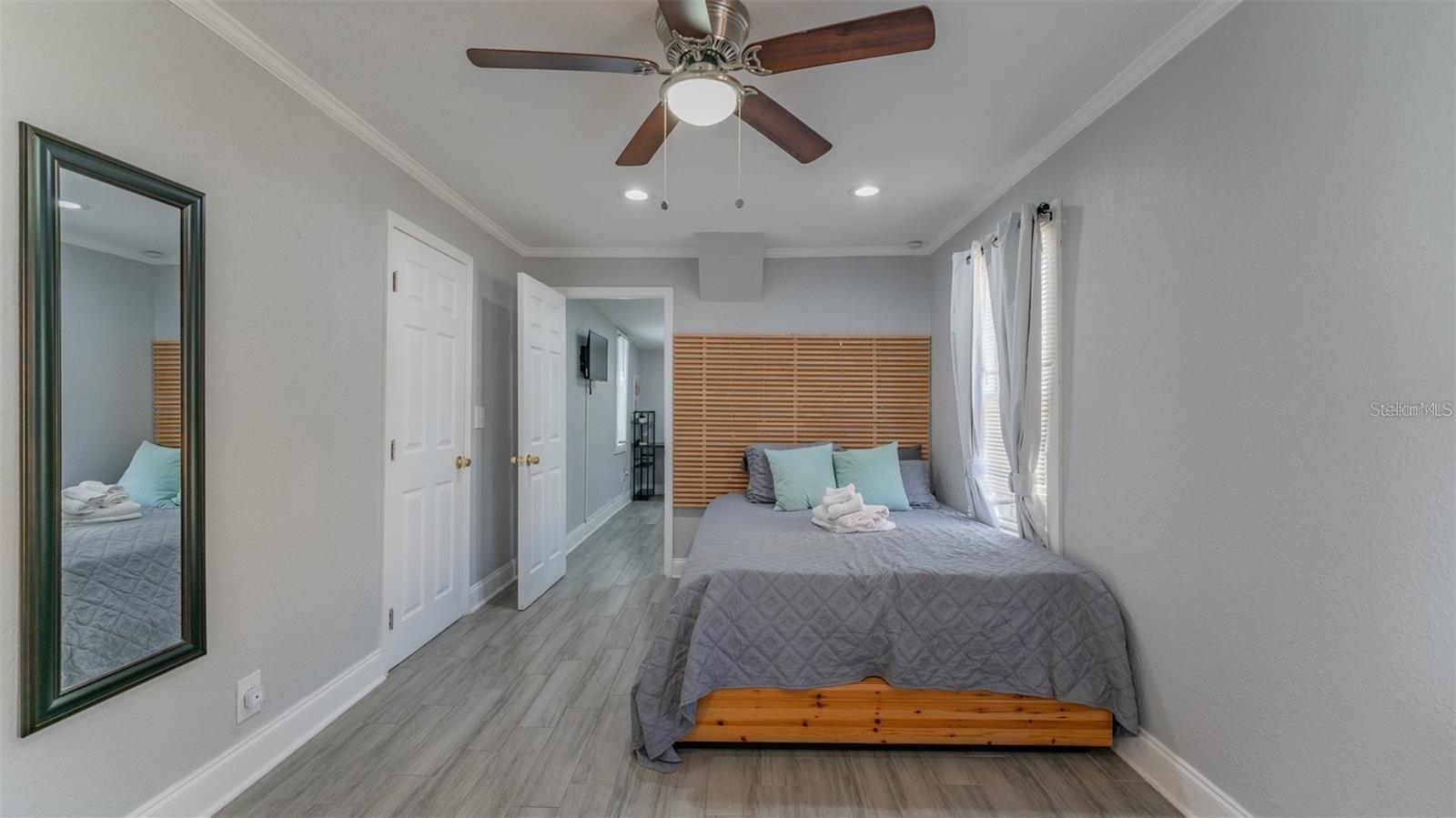 Image 10 of 35 For 1668 28th Avenue N