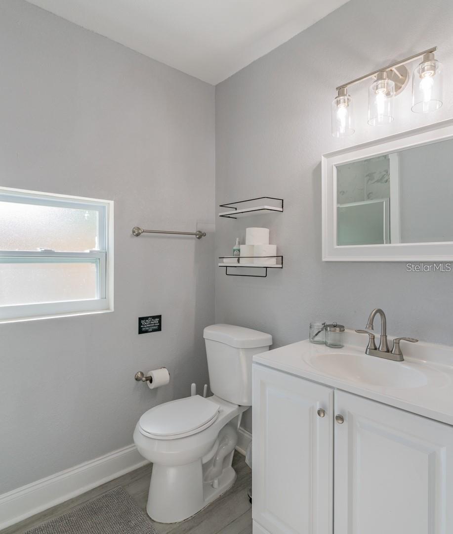Image 14 of 35 For 1668 28th Avenue N