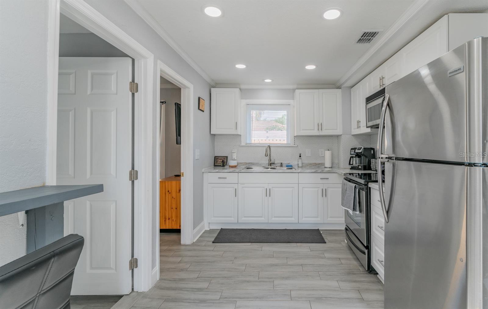 Image 17 of 35 For 1668 28th Avenue N
