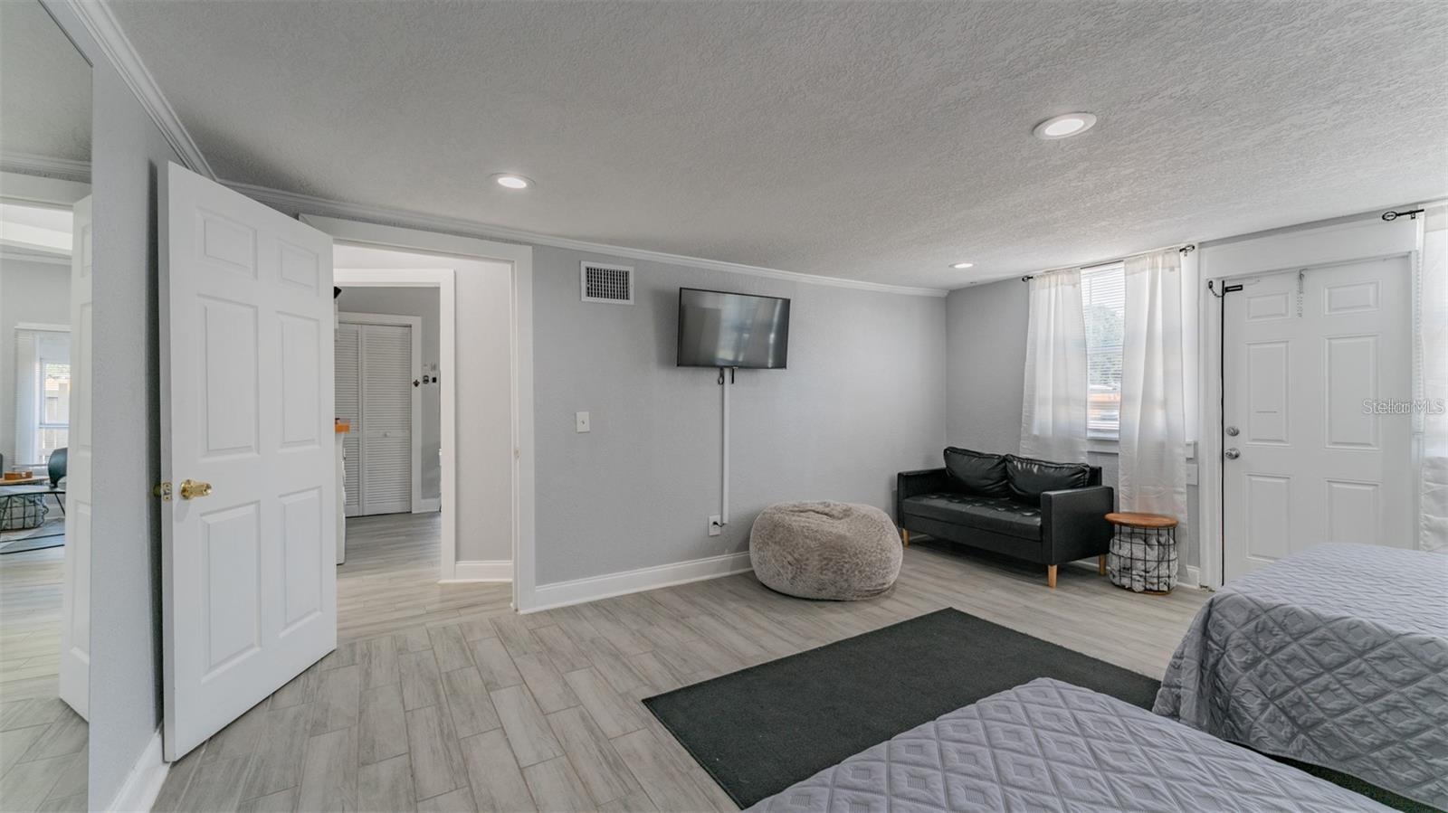 Image 24 of 35 For 1668 28th Avenue N