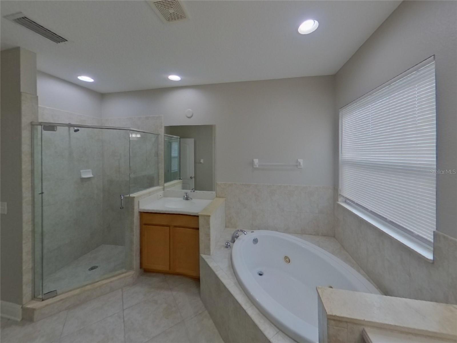 Image 12 of 22 For 7982 Camden Woods Drive