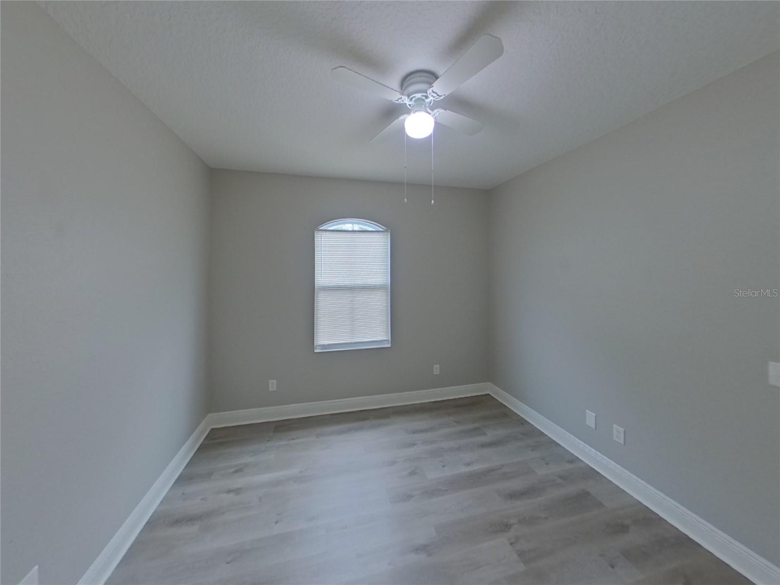 Image 13 of 22 For 7982 Camden Woods Drive