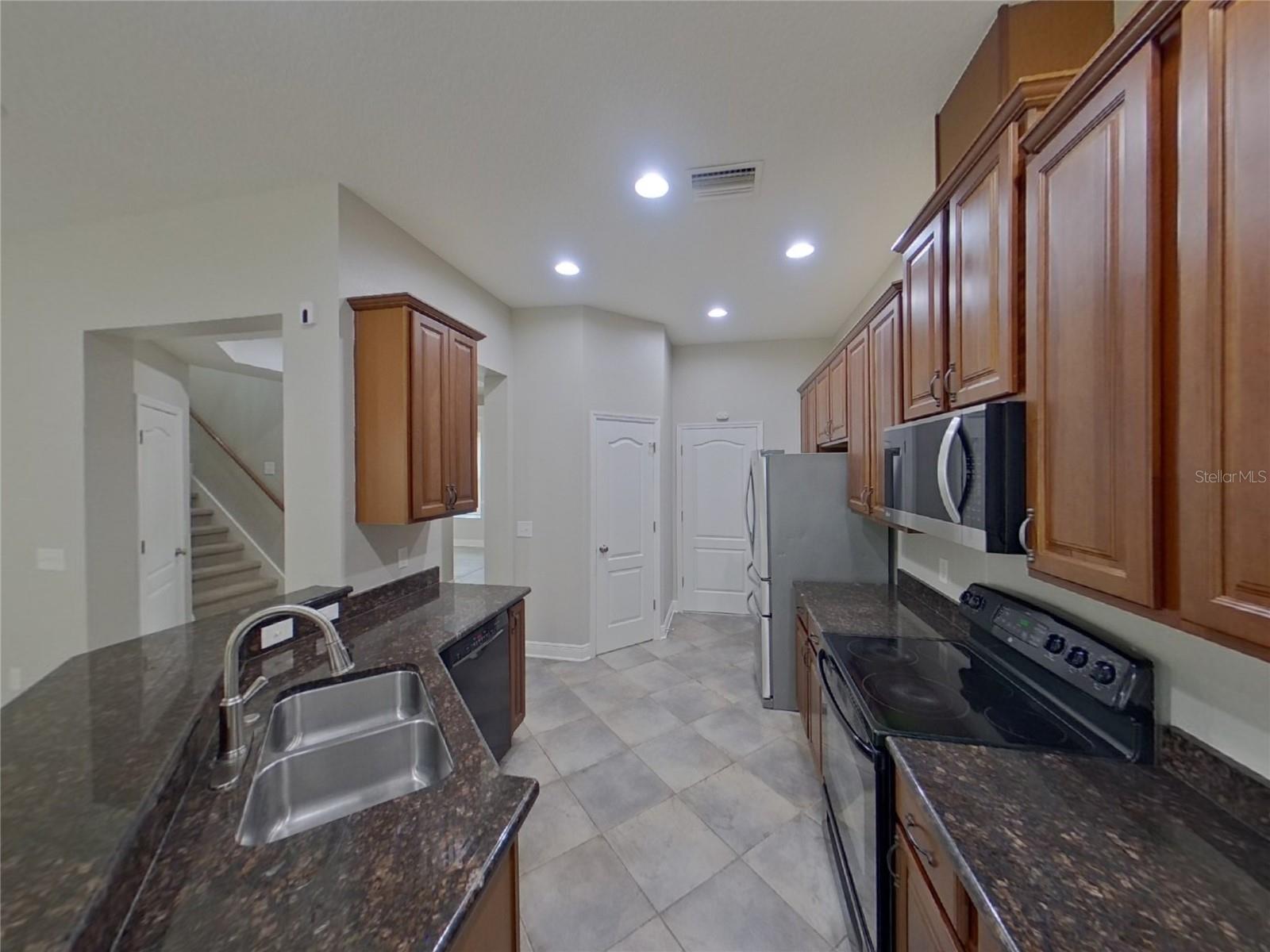 Image 4 of 22 For 7982 Camden Woods Drive