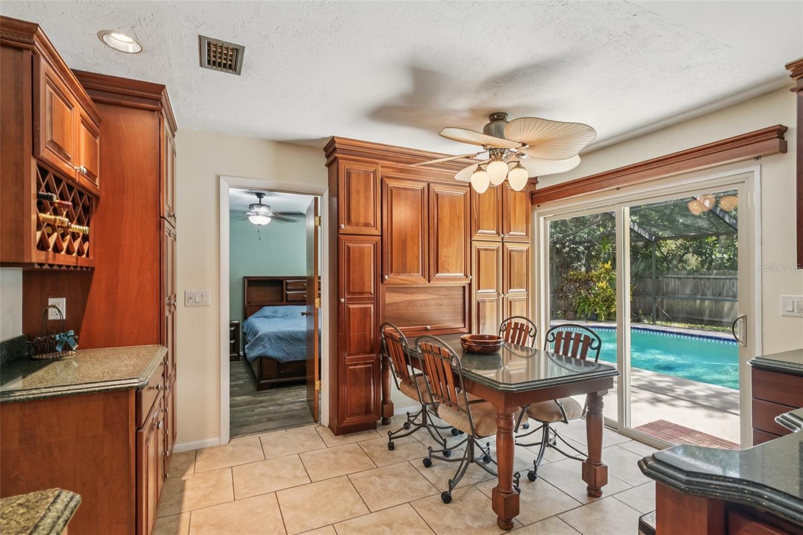 Image 10 of 32 For 1424 Rosetree Court