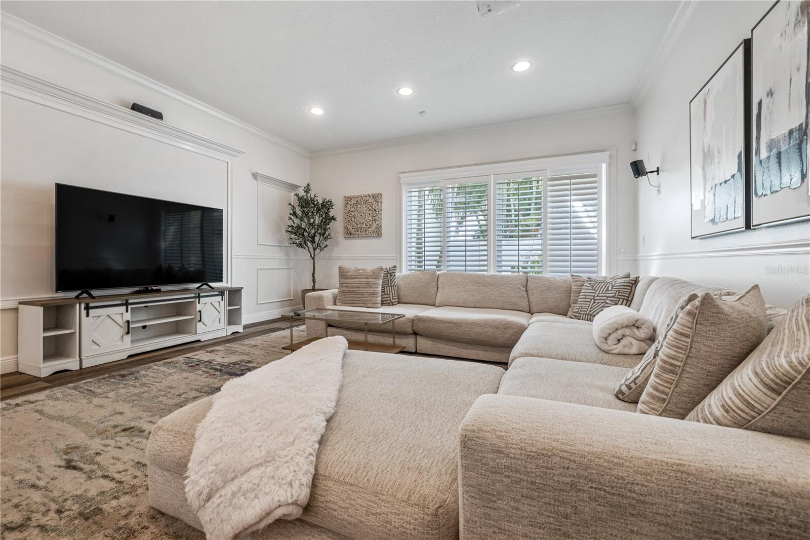 Image 8 of 28 For 3102 El Prado Boulevard 2