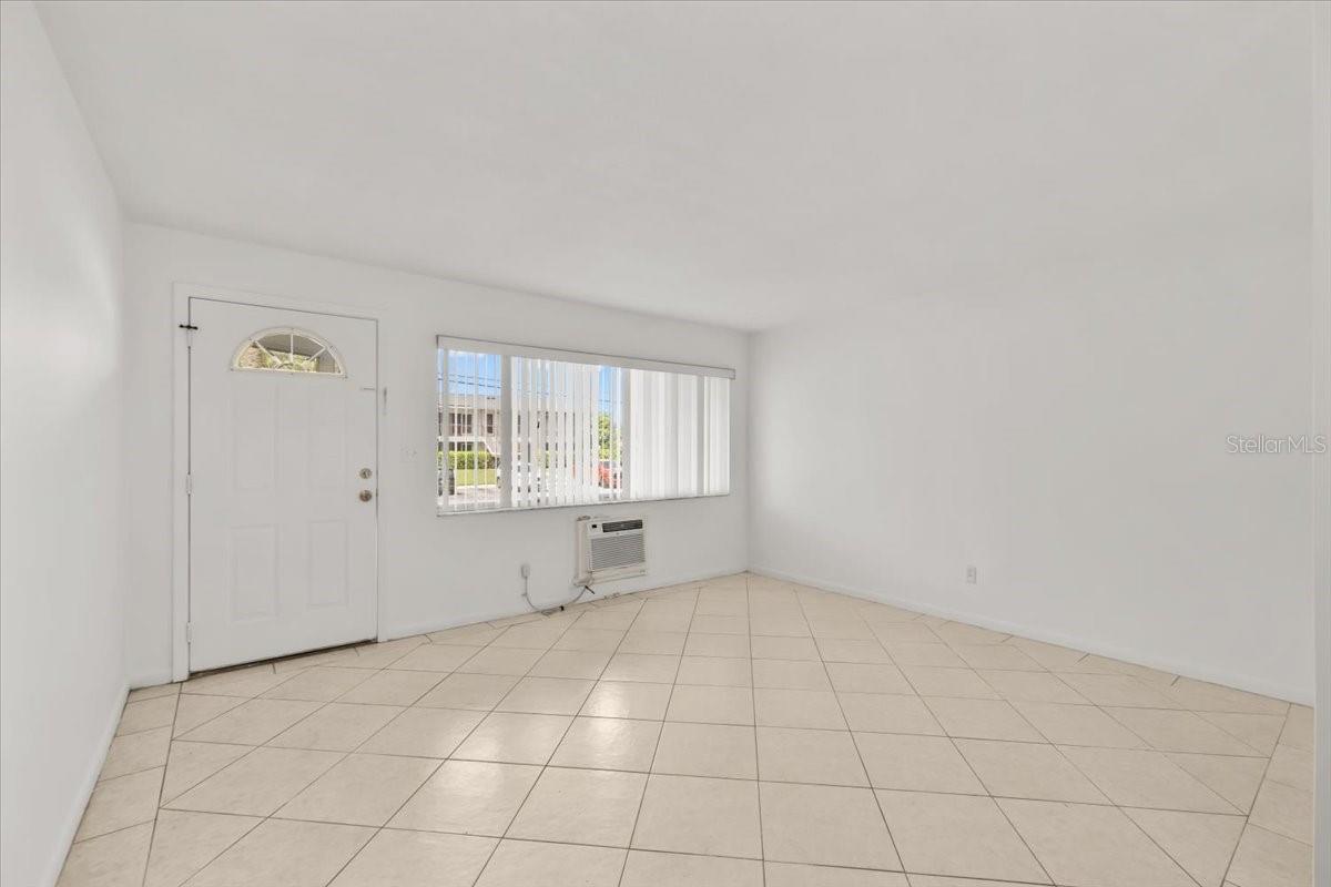 Image 10 of 22 For 2353 Shelley Street 5