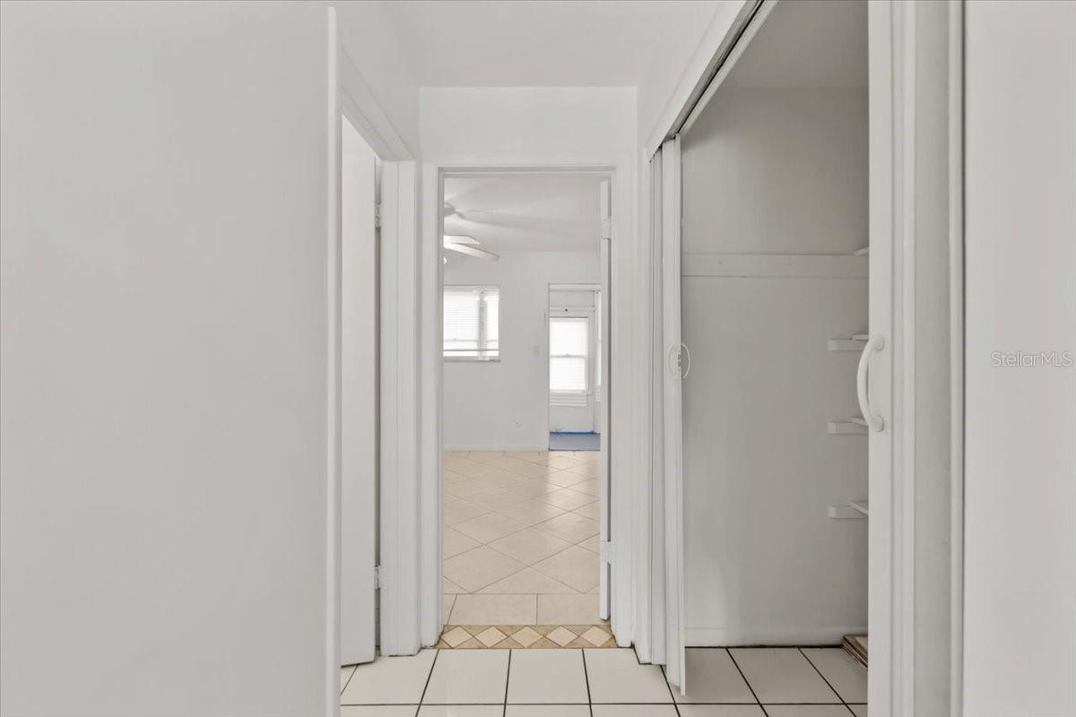 Image 15 of 22 For 2353 Shelley Street 5