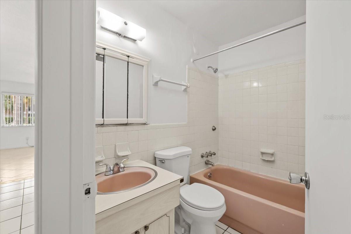 Image 16 of 22 For 2353 Shelley Street 5