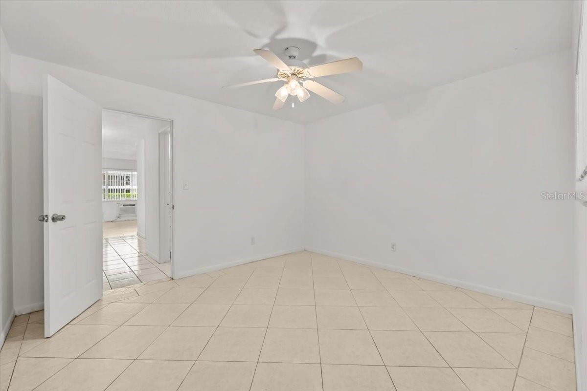 Image 17 of 22 For 2353 Shelley Street 5