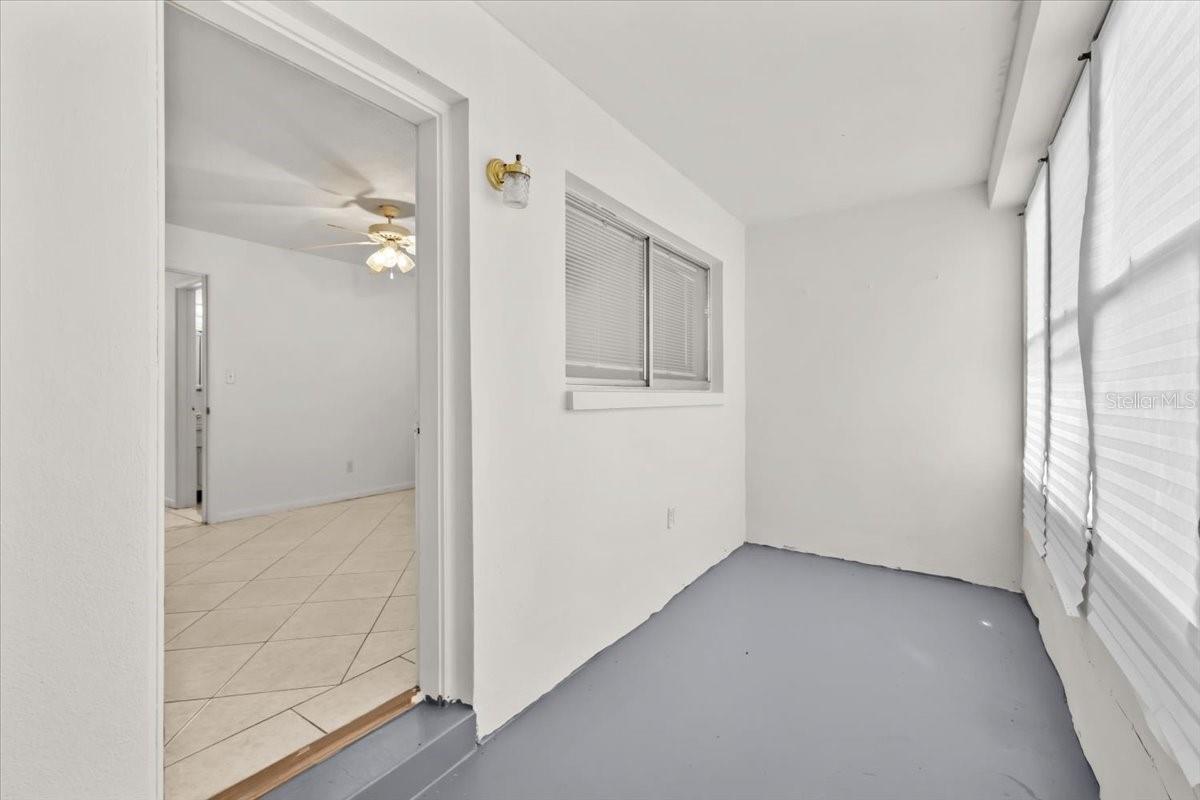 Image 20 of 22 For 2353 Shelley Street 5