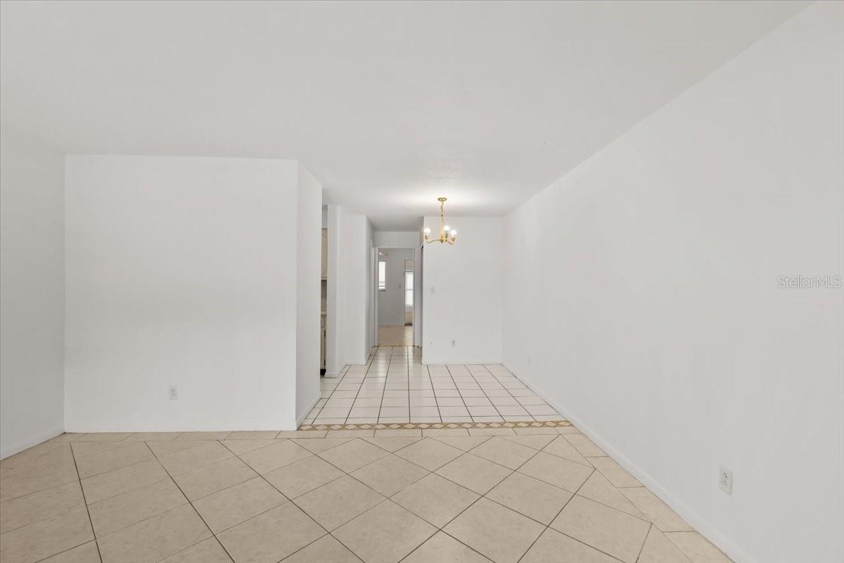 Image 3 of 22 For 2353 Shelley Street 5