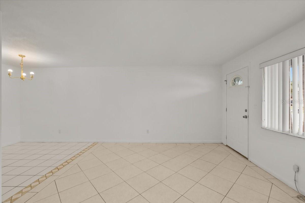 Image 7 of 22 For 2353 Shelley Street 5