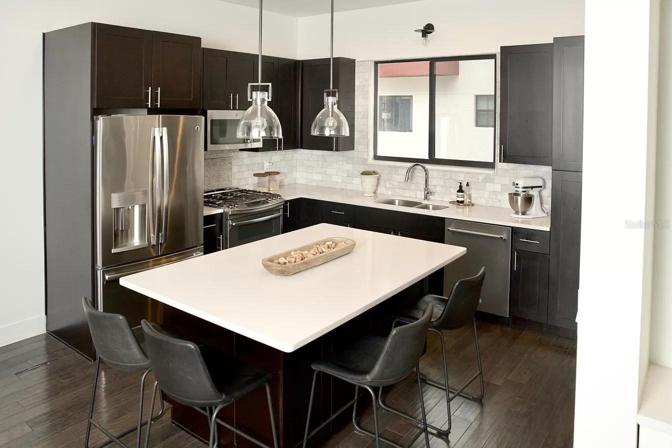 Image 3 of 19 For 814 2nd Avenue N