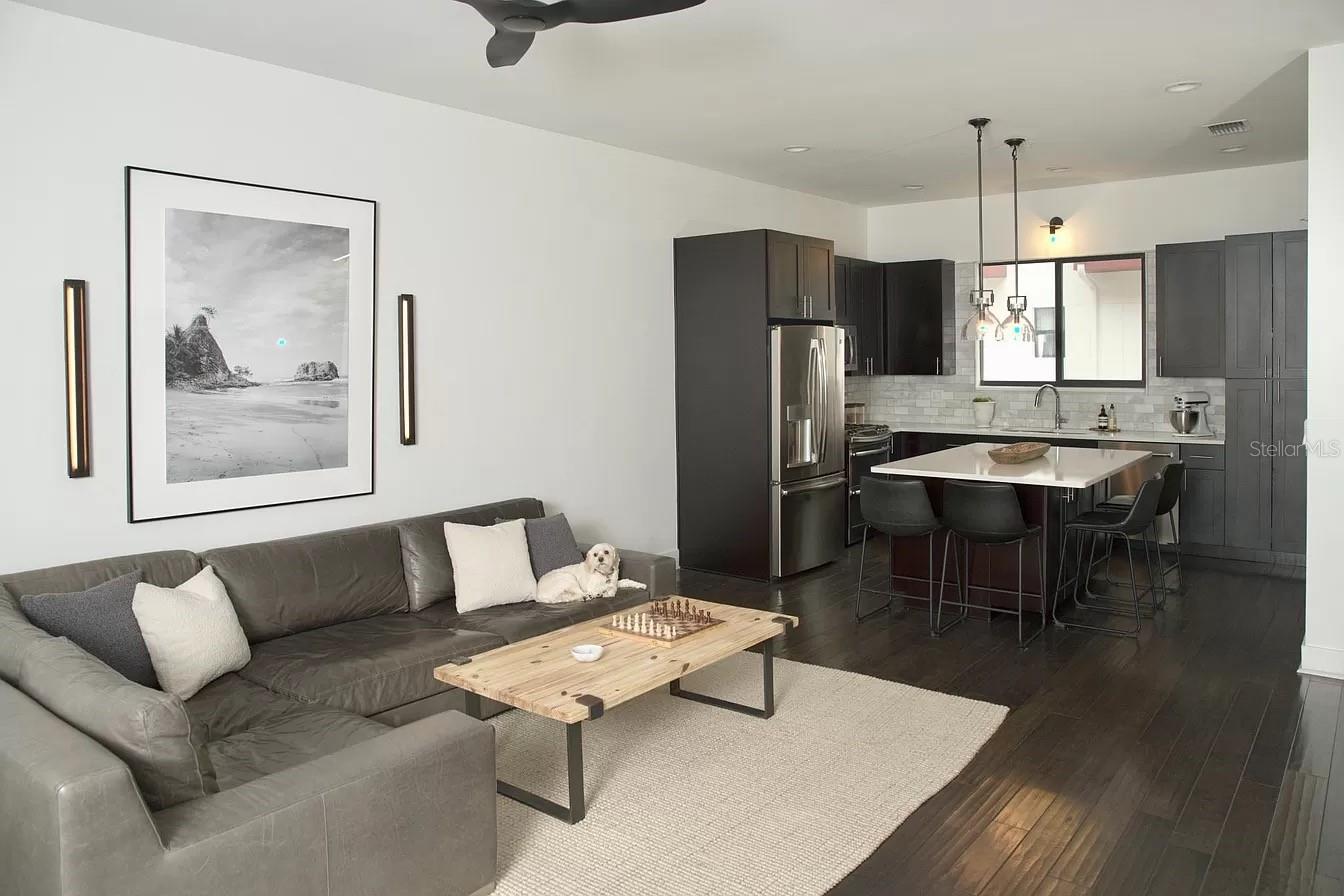 Image 7 of 19 For 814 2nd Avenue N