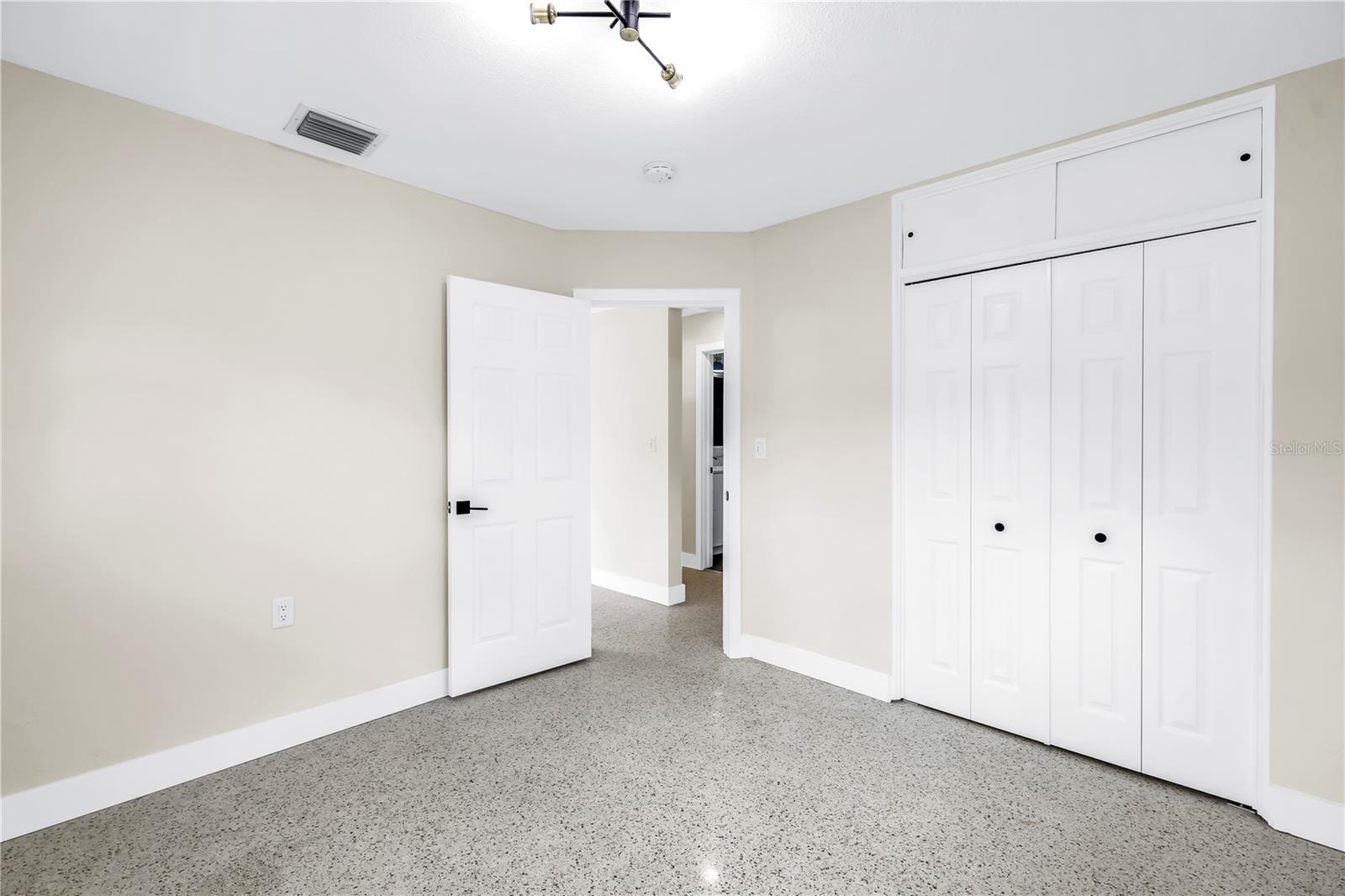 Image 13 of 28 For 2926 57th Street S