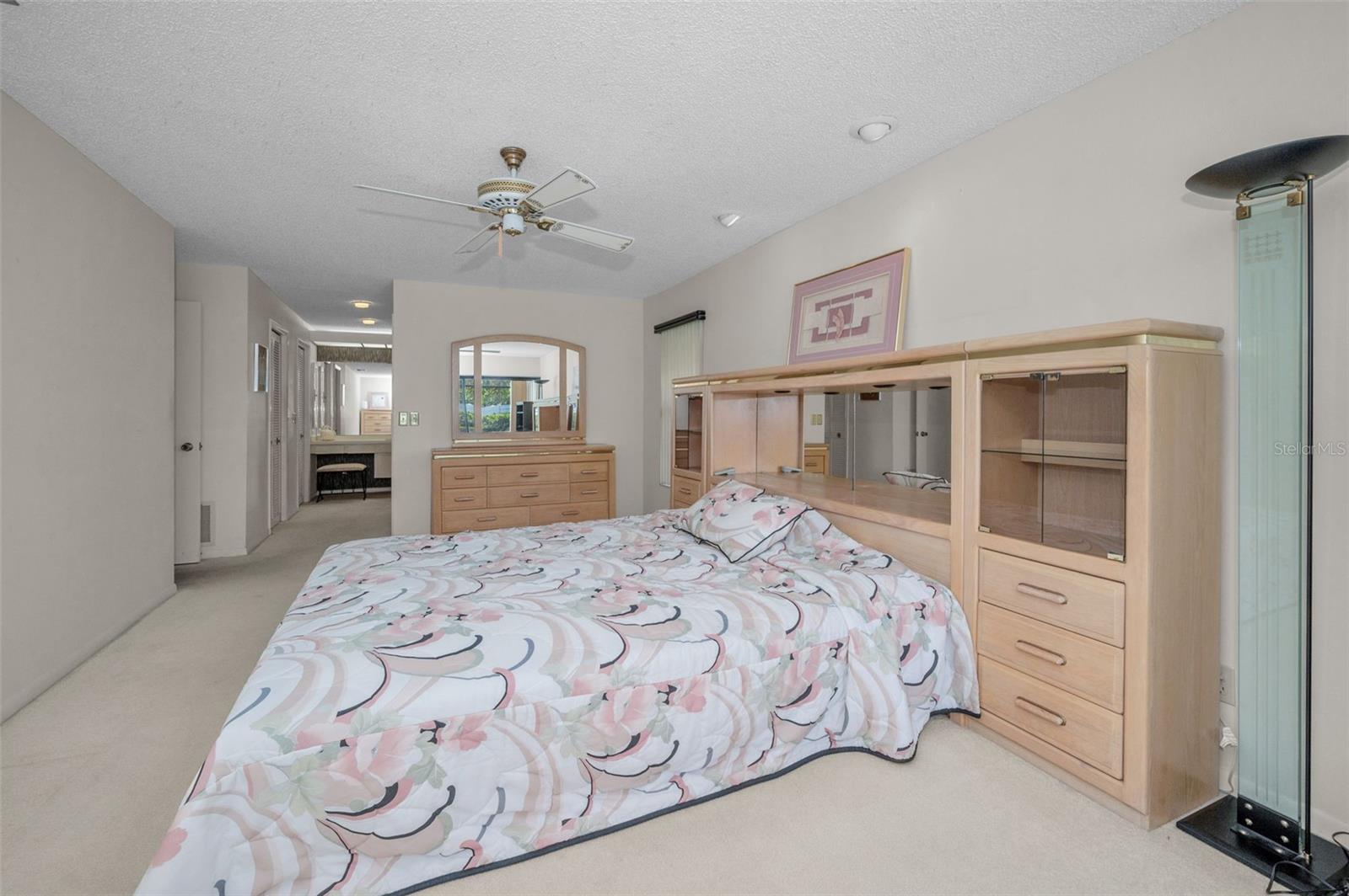 Listing photo id 16 for 3105 Wesson Way