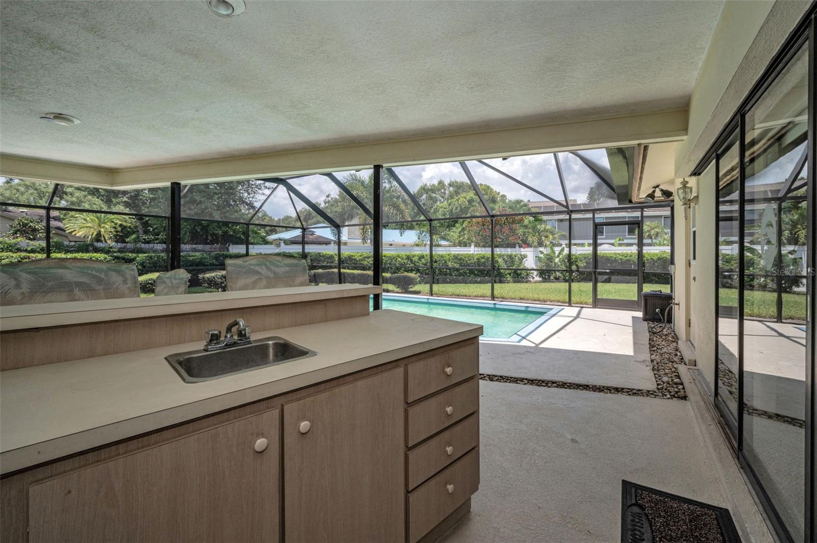 Listing photo id 27 for 3105 Wesson Way
