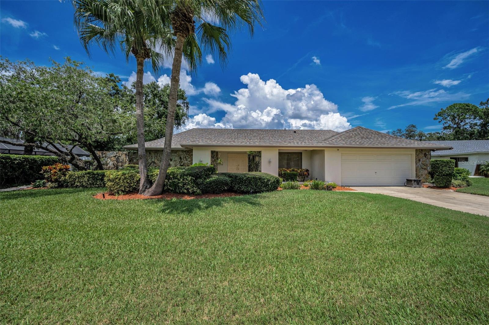 Listing photo id 1 for 3105 Wesson Way
