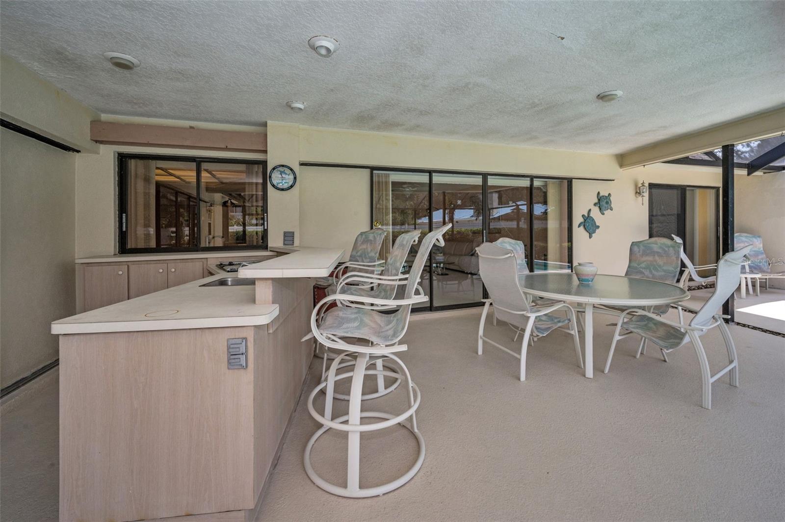 Listing photo id 28 for 3105 Wesson Way