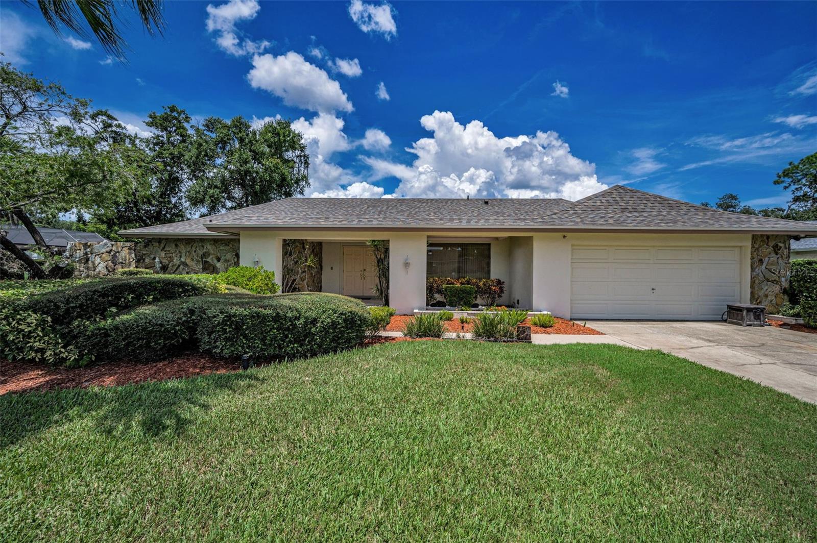 Listing photo id 2 for 3105 Wesson Way